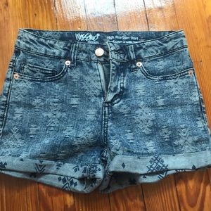 patterned jean shorts